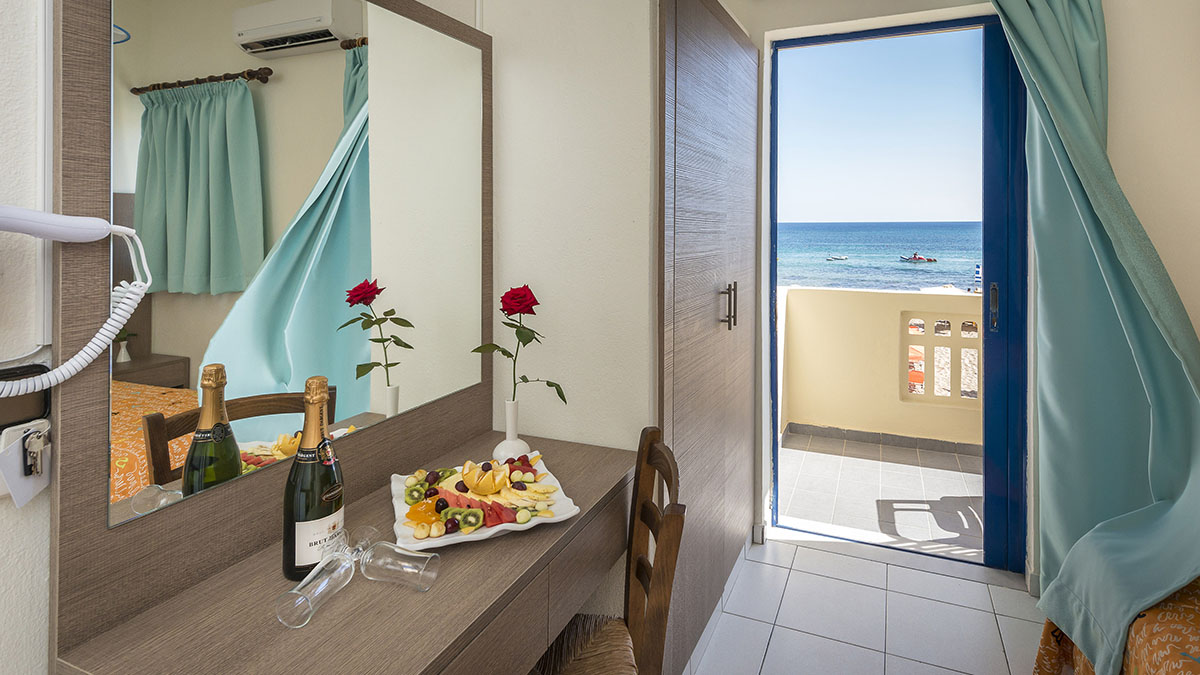 Double Standard Sea View